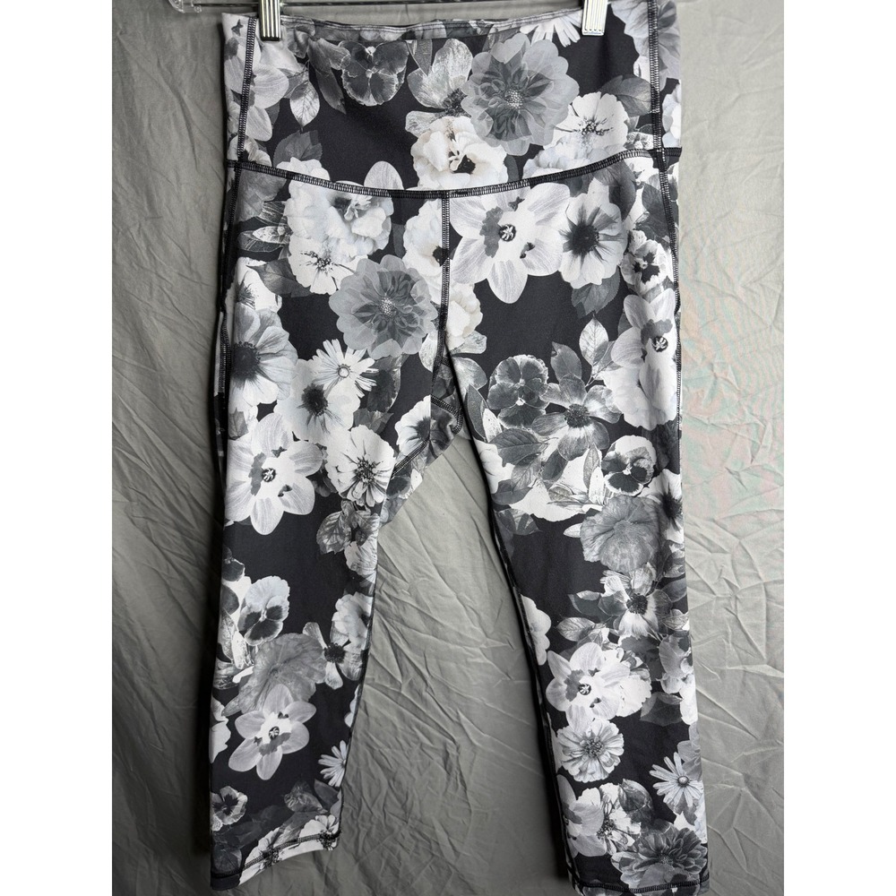 Old Navy Active Go-Dry Floral Leggings Womens Large Gray Black White Cropped